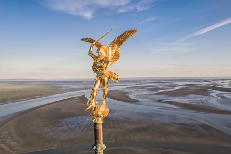 famous Abbaye du Mont-Saint-Michel 