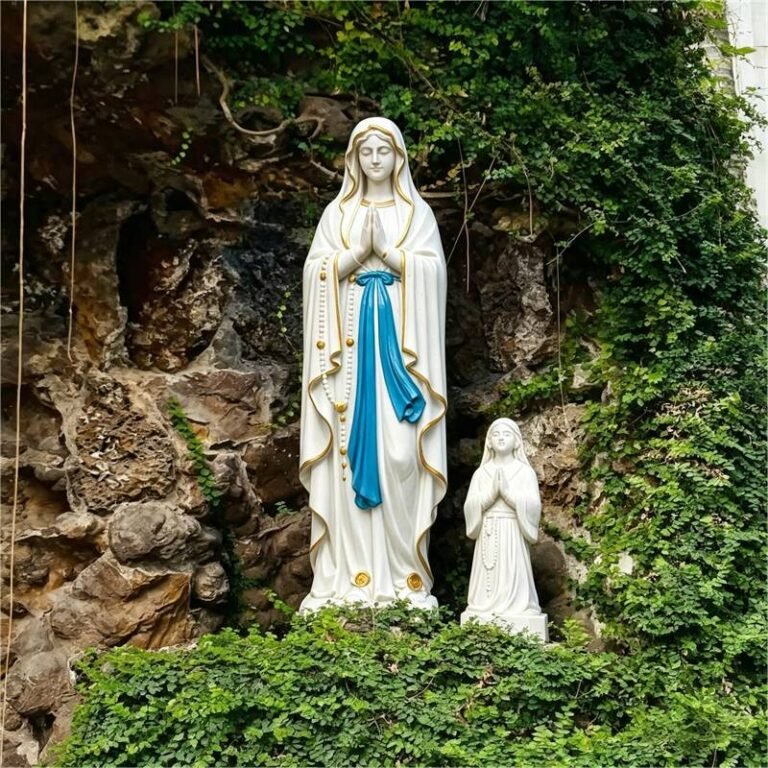 Lourdes statue2