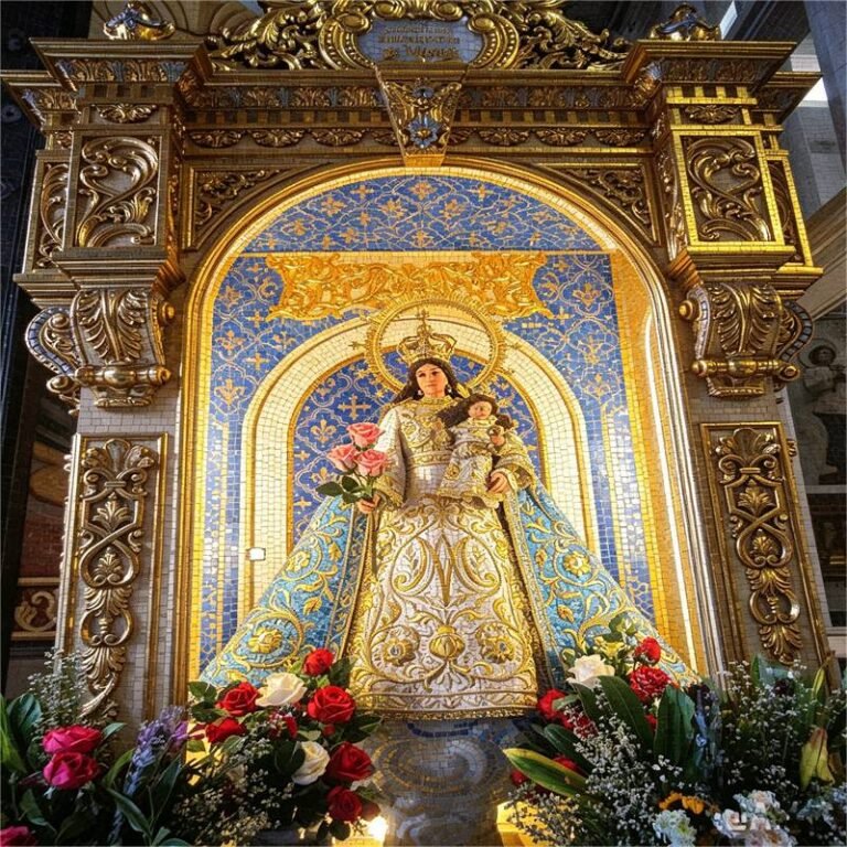 maria mystica statue